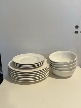Mikasa White Ceramic Dinnerware Set - Classic Ribbed Design
